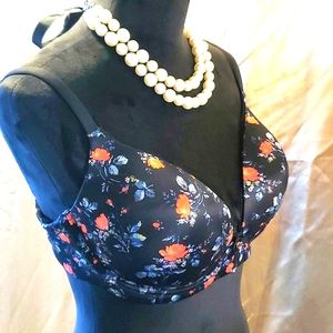 Victoria's Secret Floral Body By Victoria Wireless Bra 38D